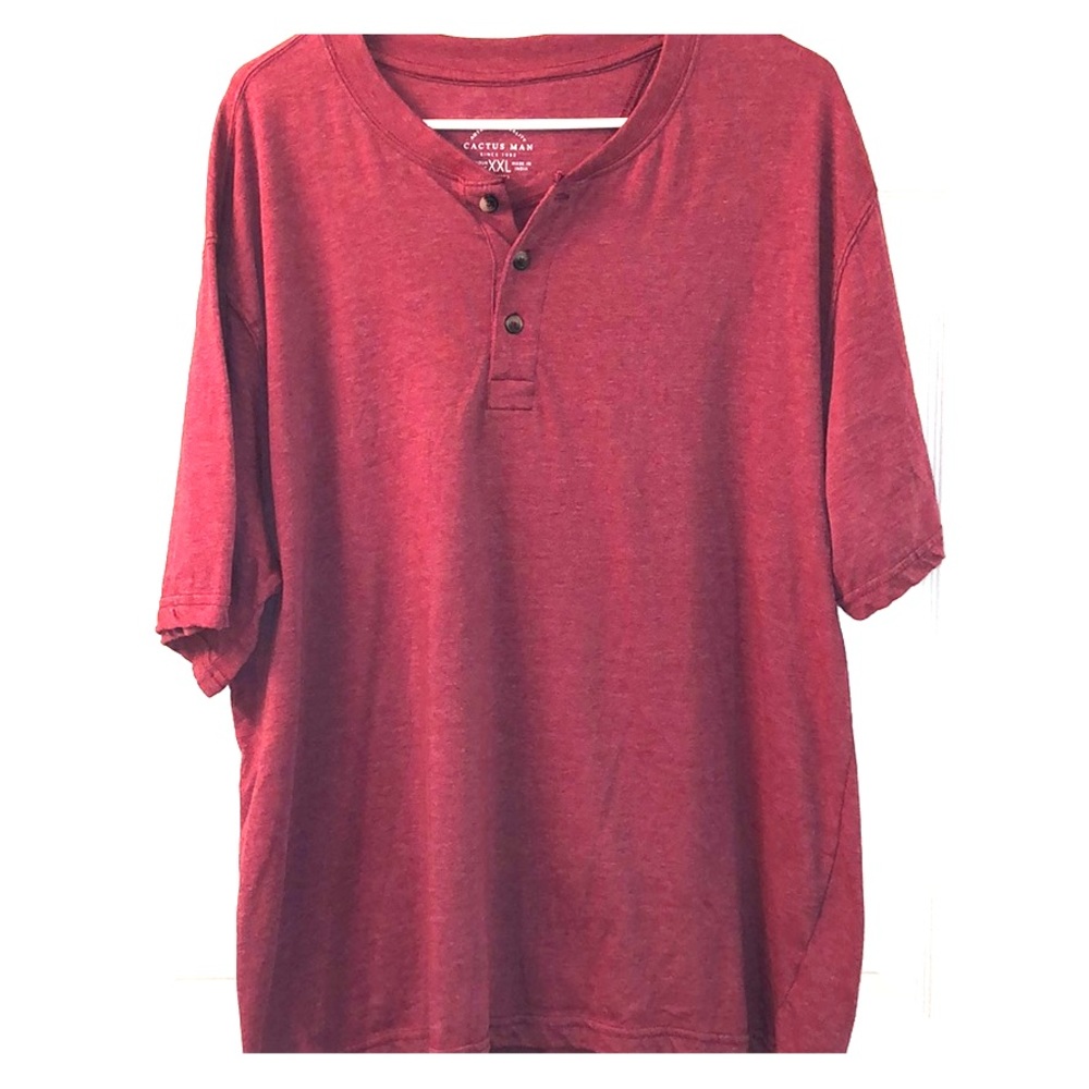 Burgundy men’s casual t-shirt